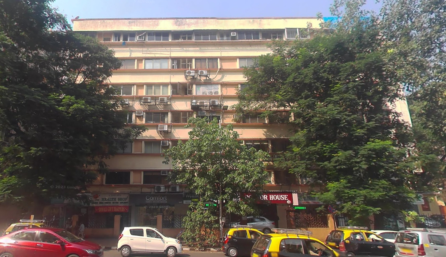 Doctor House flat for rent - Image 2