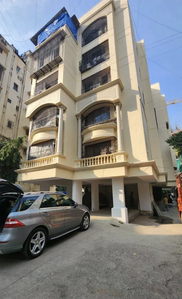 Al Mahmood Residency — Bandra West (1)
