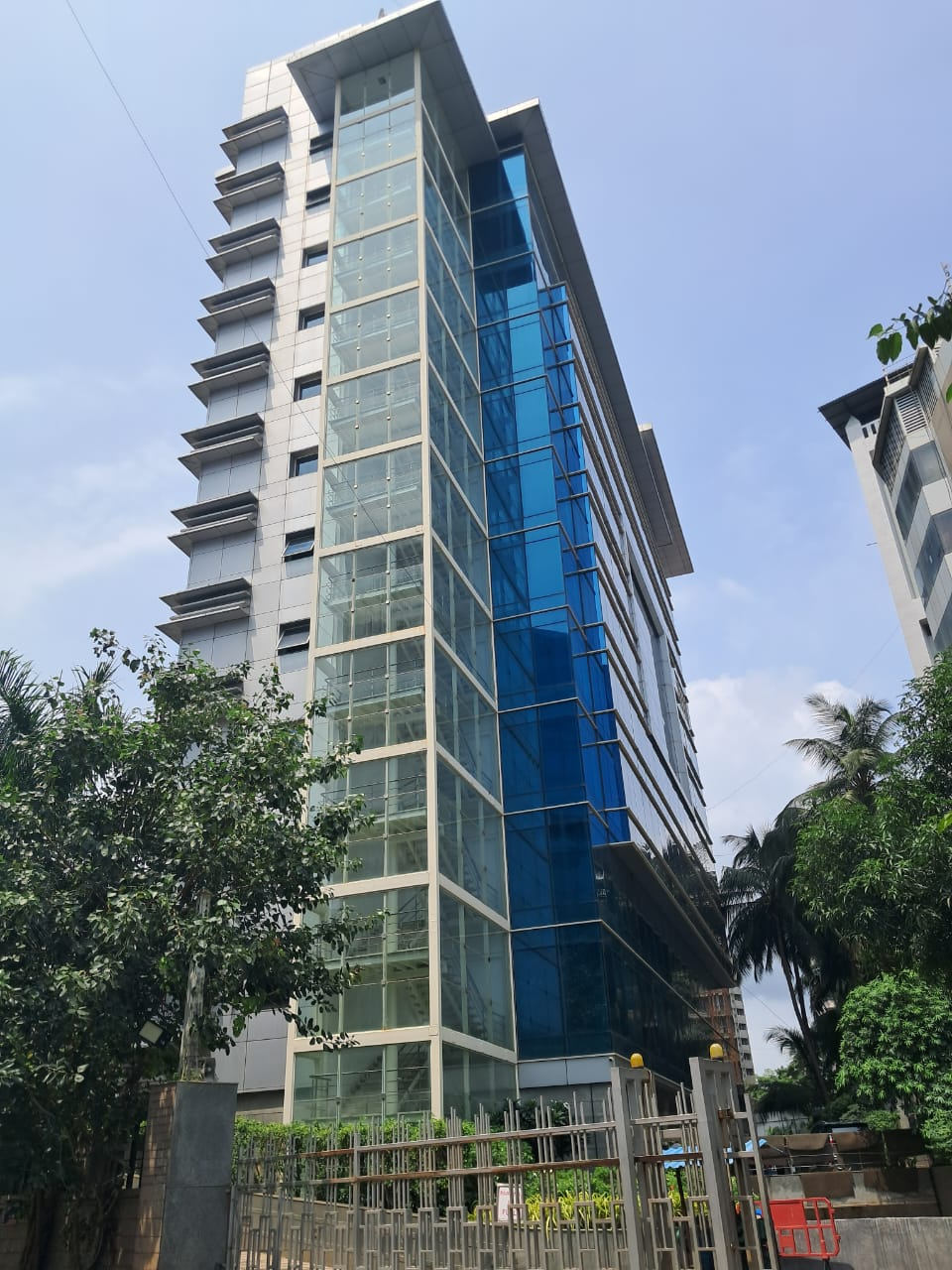 Adamas Plaza in Santacruz East