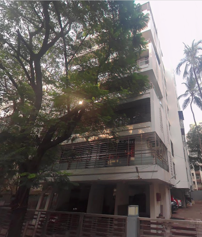 La Roche — Bandra West (3)