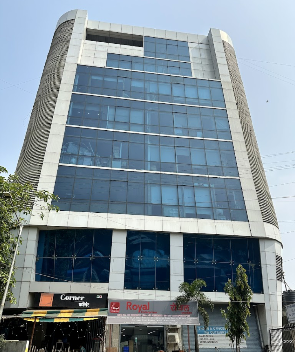 De Elmas in Goregaon East