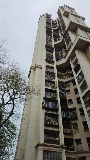 2 BHK Kingston Palace in Malad West