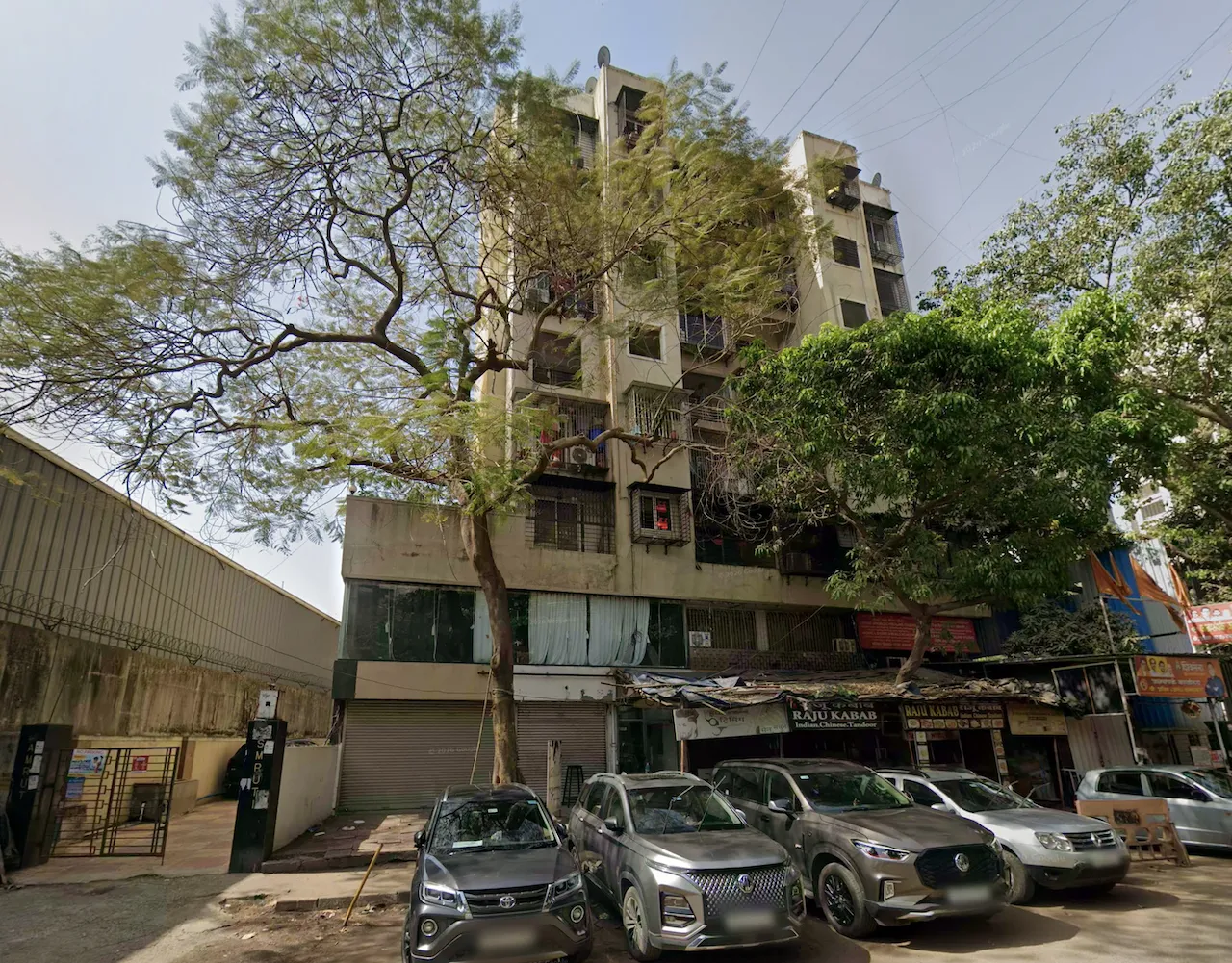 2 BHK Amrut Smurti Chsl in Andheri West
