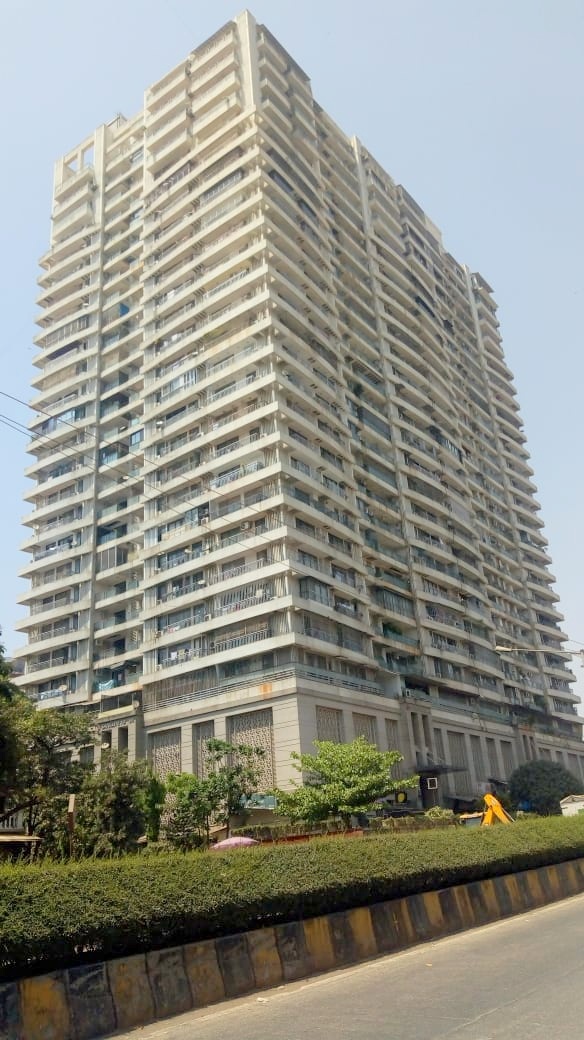 Satellite Tower flat for rent - Image 2