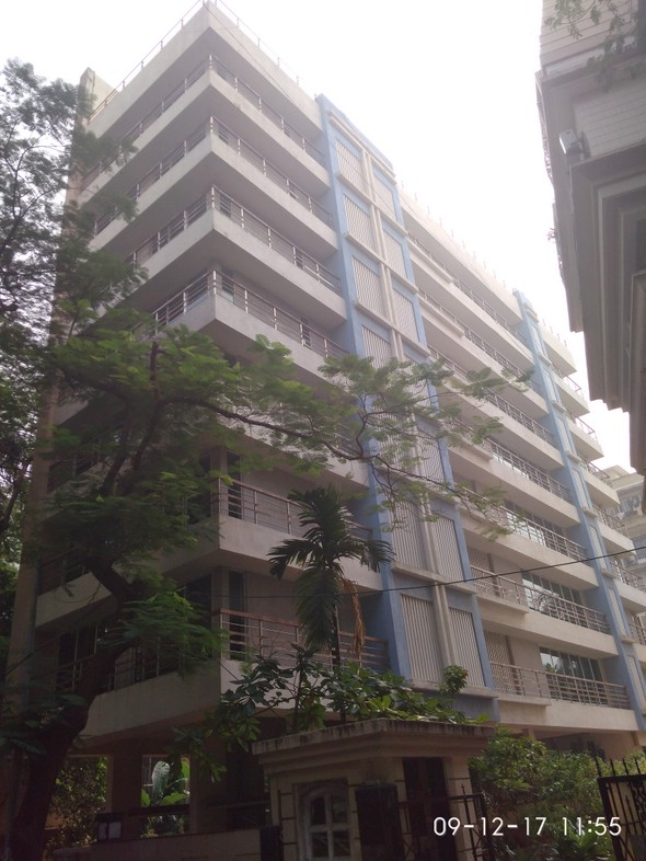 Seven Avenue in Bandra West