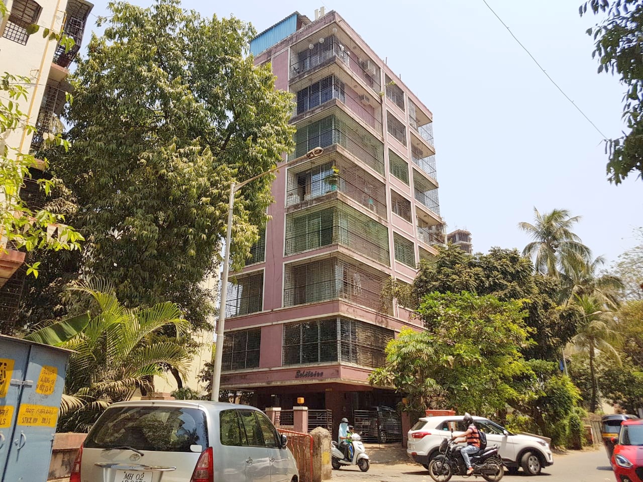 1 BHK Solitare Building in Andheri West