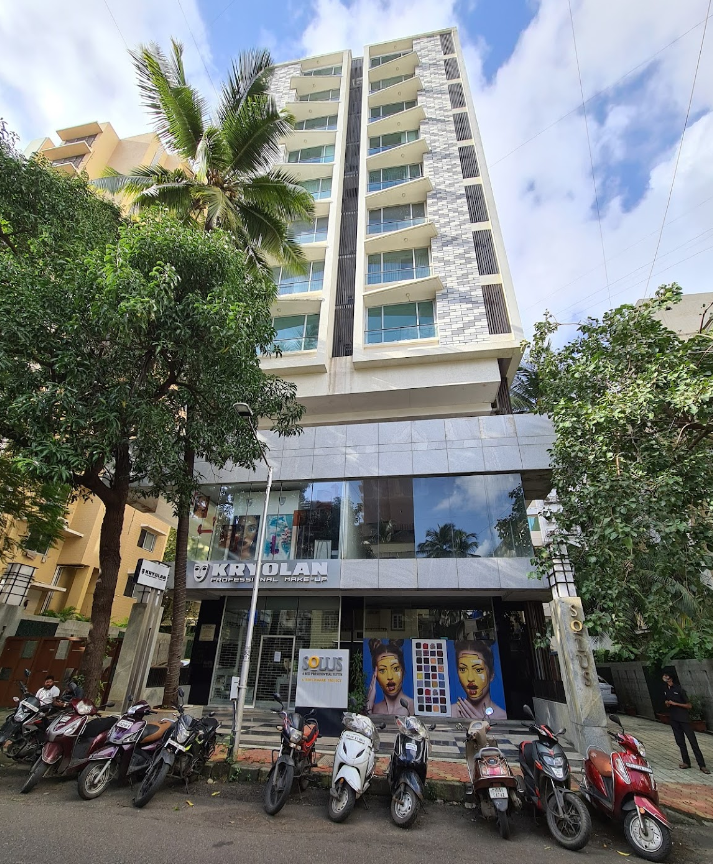 4 BHK Solus in Bandra West