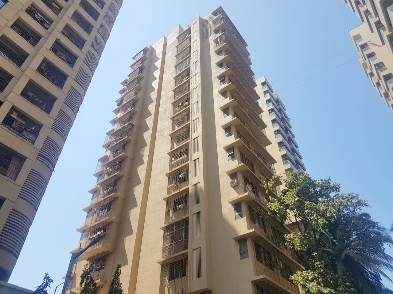 DLH Vishwa Prakash — Andheri West (2)