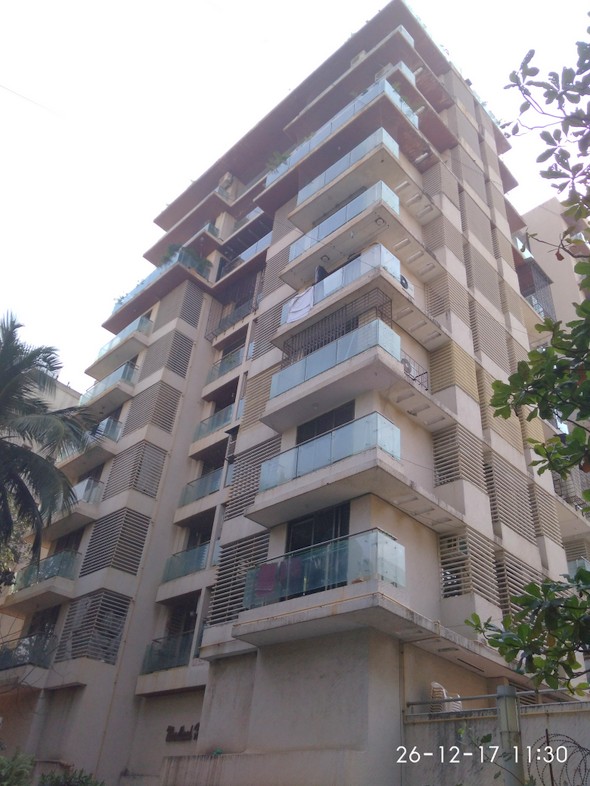 2 BHK Woodland Heights in Bandra West