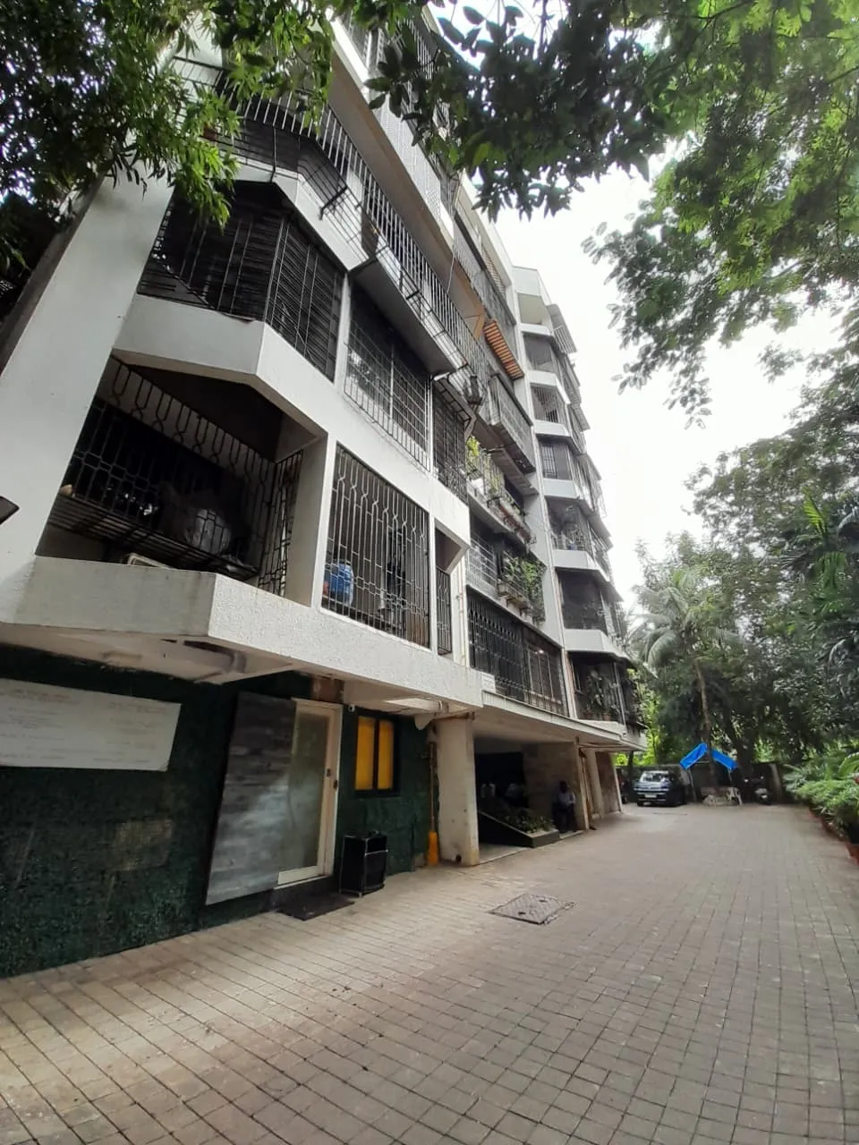 4 BHK Belscot Tower Chs