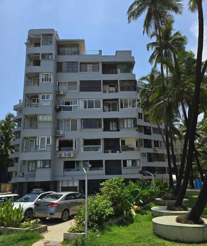 Oyster Shell I in Juhu