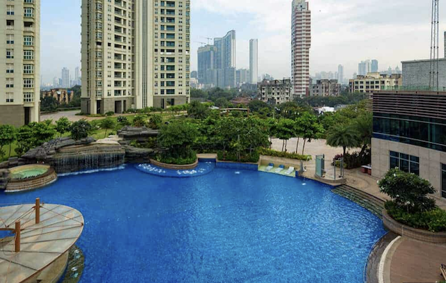 Raheja Vivarea — Mahalaxmi (7)