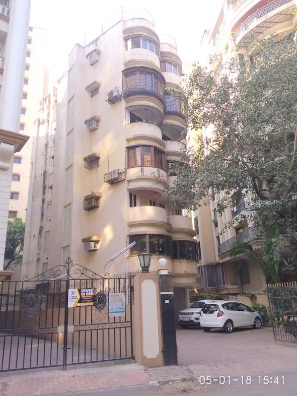 Moru Minar in Khar West