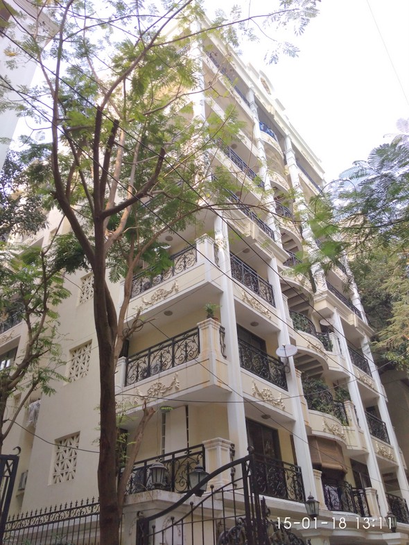 Ekta Heritage in Khar West