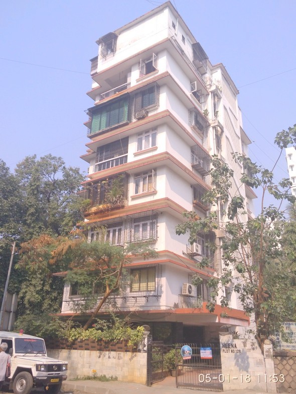 Heena in Khar West