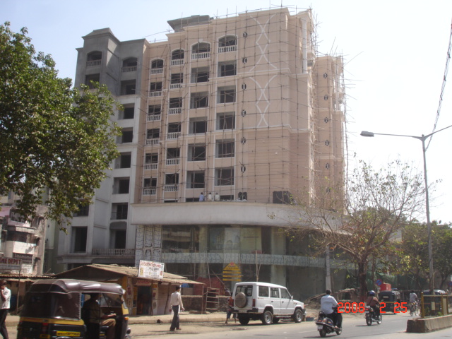 Ronit Arcade flat for rent - Image 3