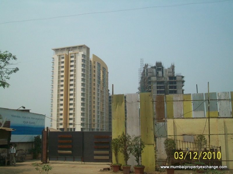 Lodha Aqua — Dahisar East (8)