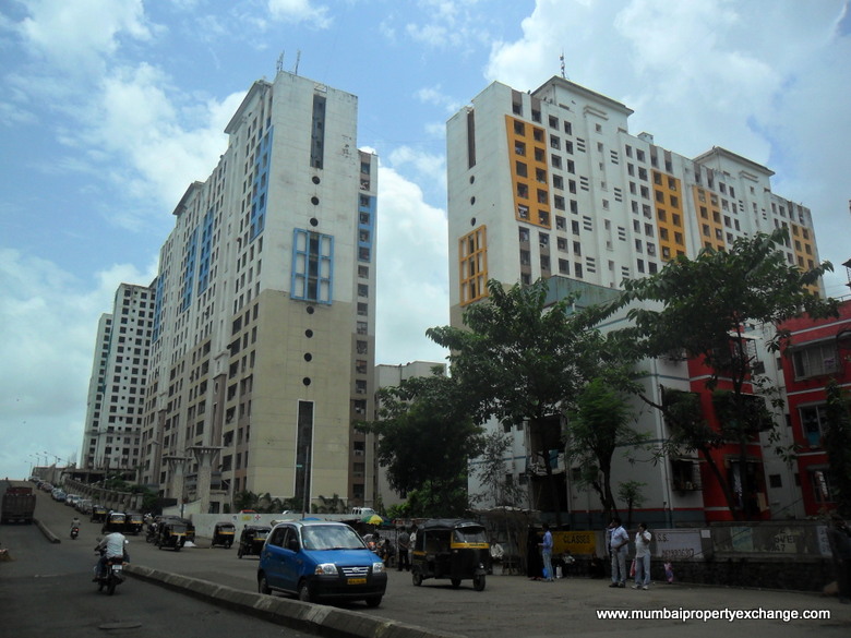 Mantri Park flat for rent - Image 4