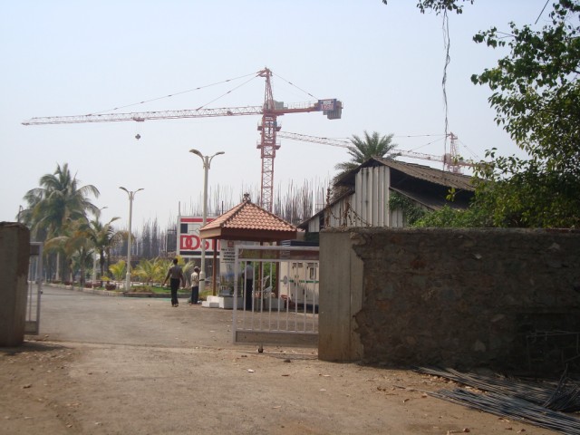 Dosti Vihar flat for rent - Image 2