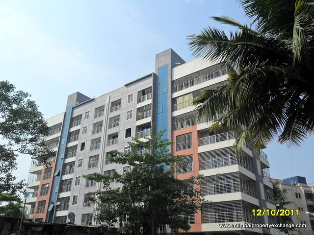 Solitaire Star in Malad West