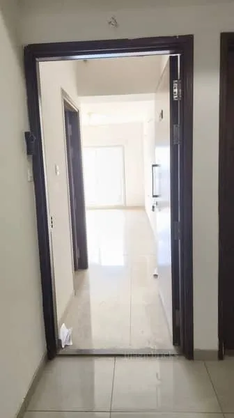 2 BHK Shapoorji Pallonji in Bandra East