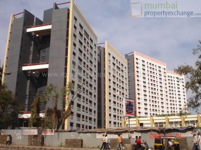 5 BHK Astoria in Thane West