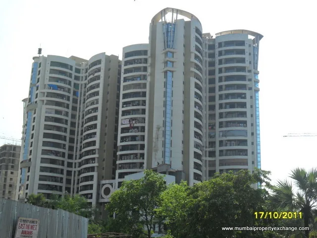 RNA Royale Park โ Kandivali West