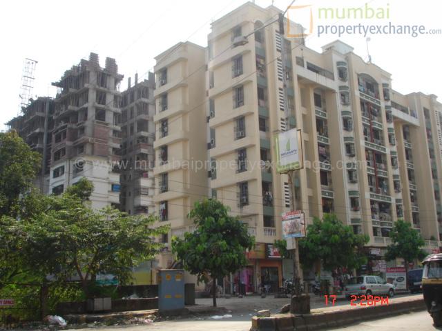 2 Cosmos Heritage in Thane West