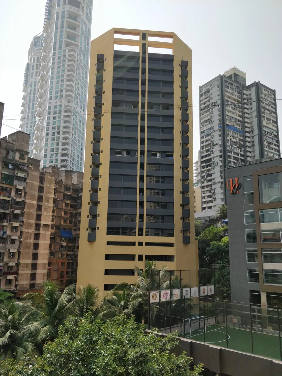 Crescent Tower β Tardeo