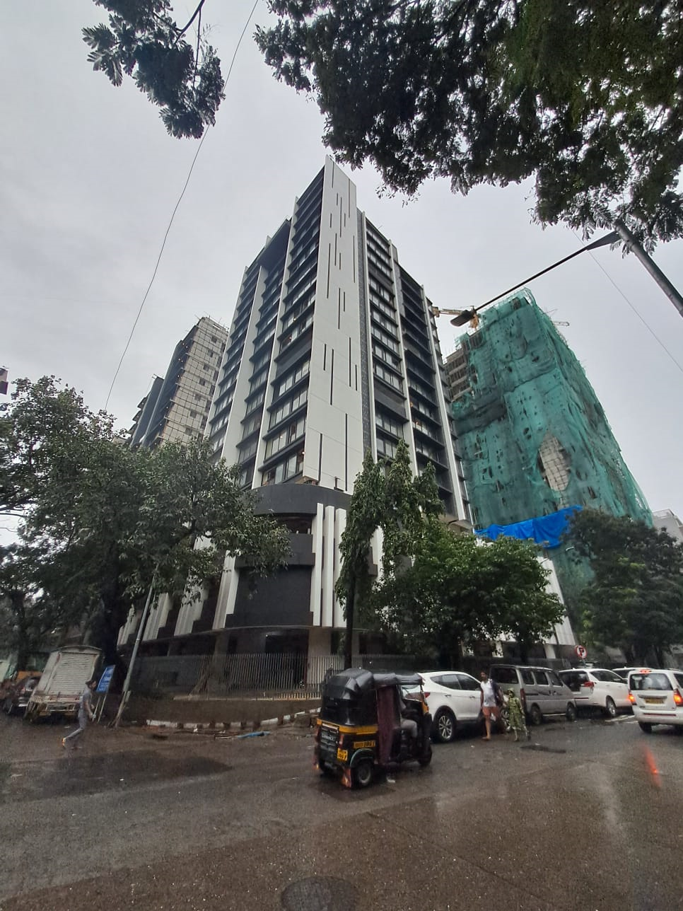 Aum Nav Kiran, South Avenue, Nr. Starbucks, Santacruz West — Sold Out photo