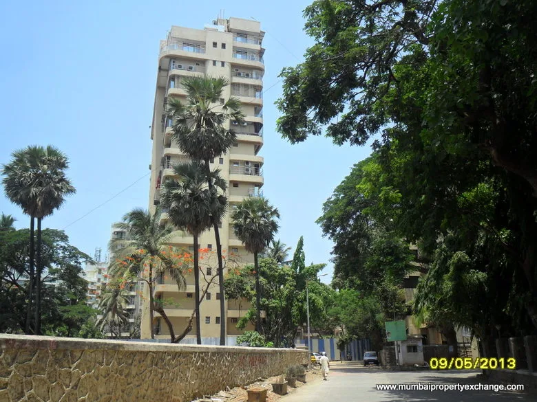 Palm Grove CHS โ Juhu