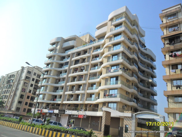 2 BHK Jinay CHS in Kandivali West