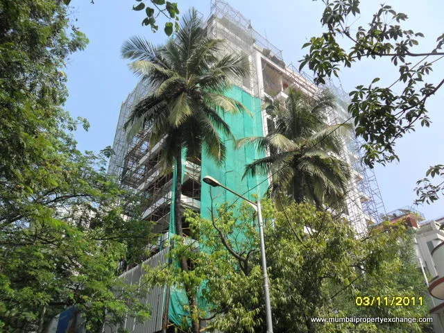 Rustomjee Ciroc — Juhu