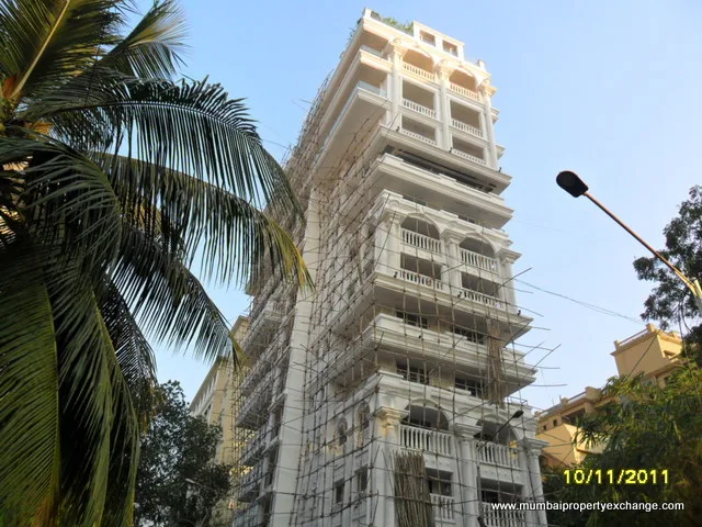 Zahra Court โ Khar West