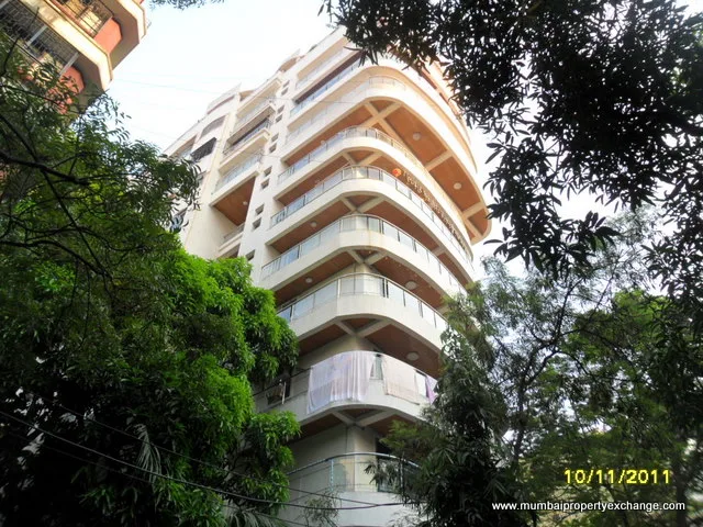 Uphaar Mandir โ Khar West