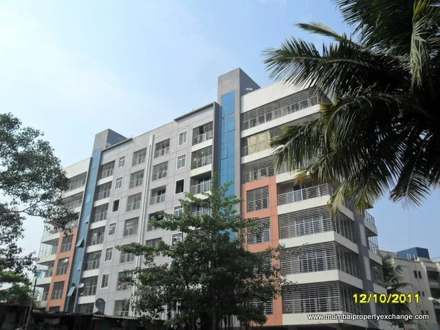 Solitaire Star โ Malad West
