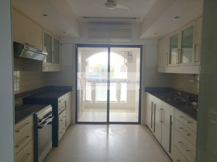 Quantum Park — Khar West (6)