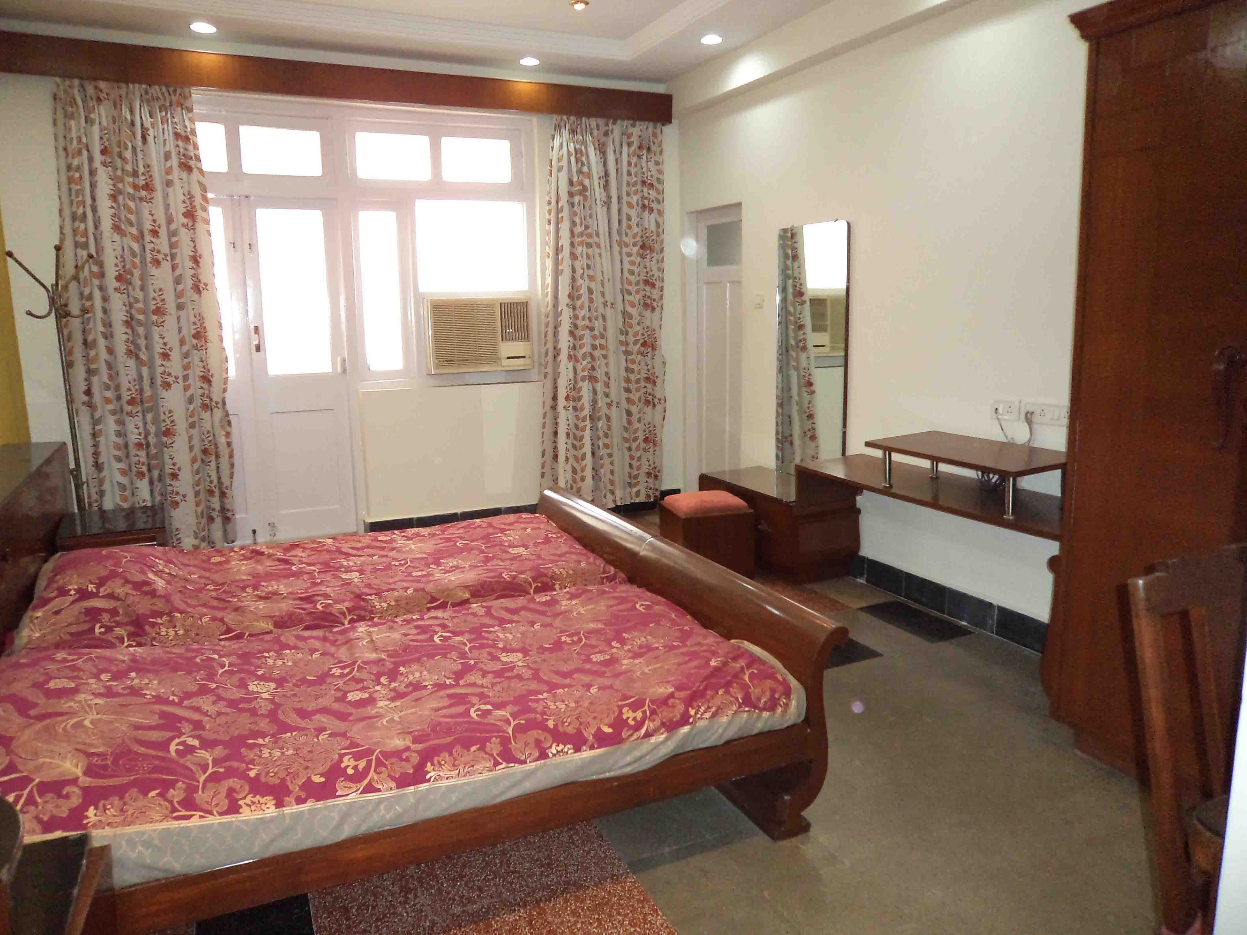 Jorawar Bhavan — Marine Lines
