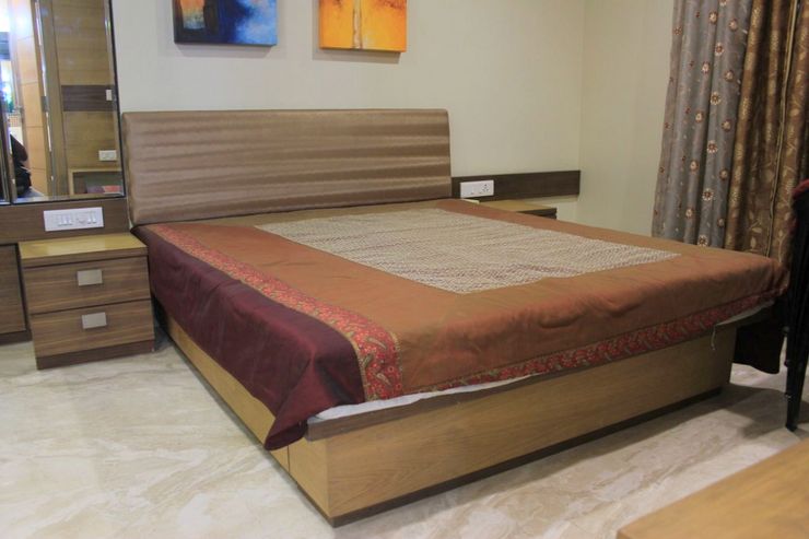 Mayfair Maaya — Khar West