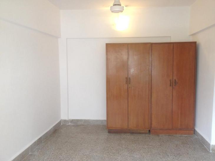 Parijat โ Bandra West (4)