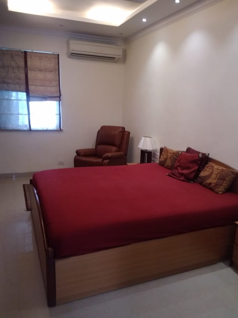 Metropolitan — Bandra West (4)