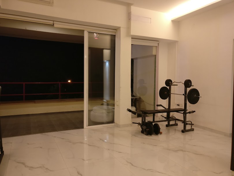 Link Side — Bandra West (6)