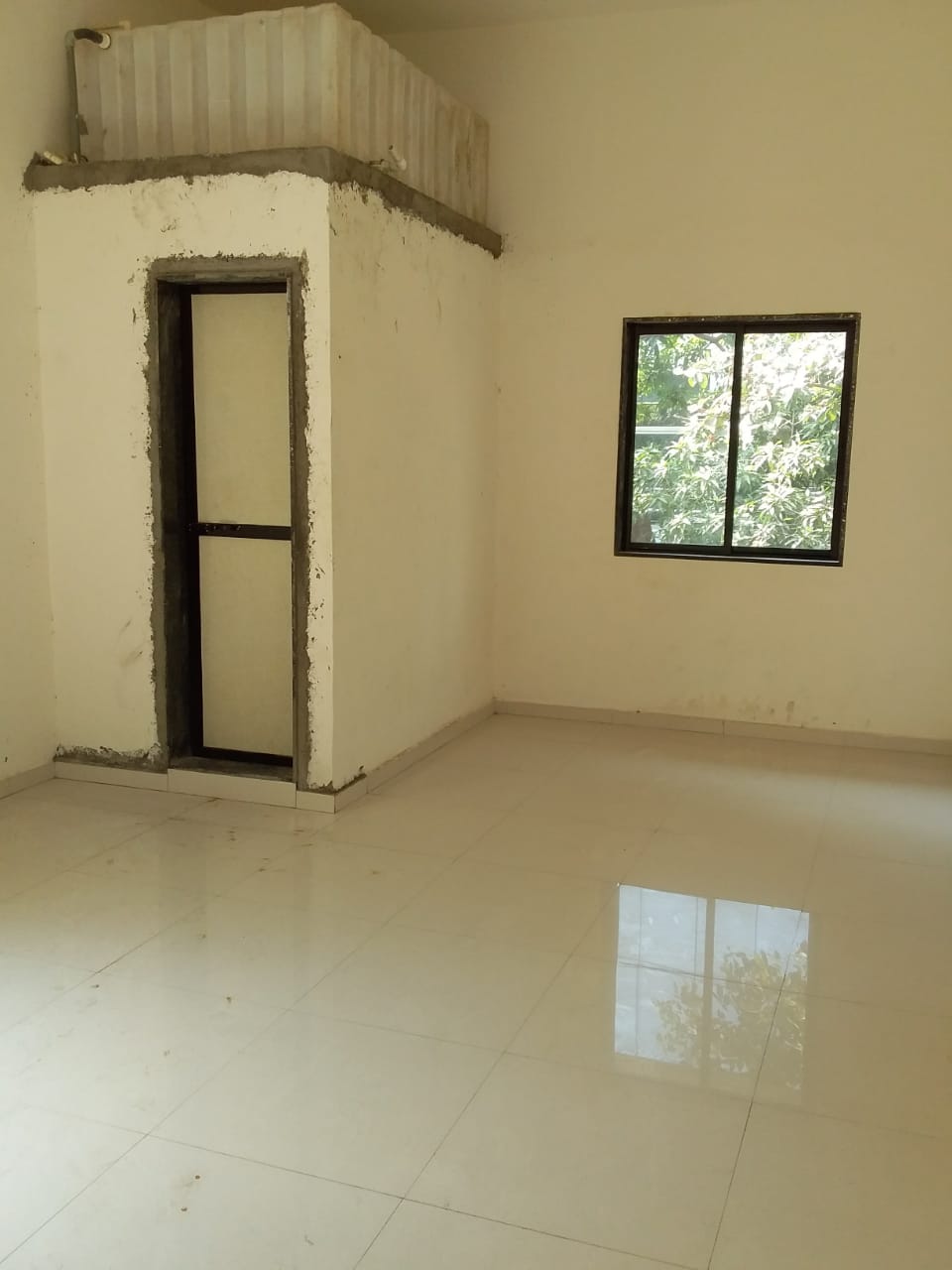 Cama Industrial Estate flat for rent - Image 3
