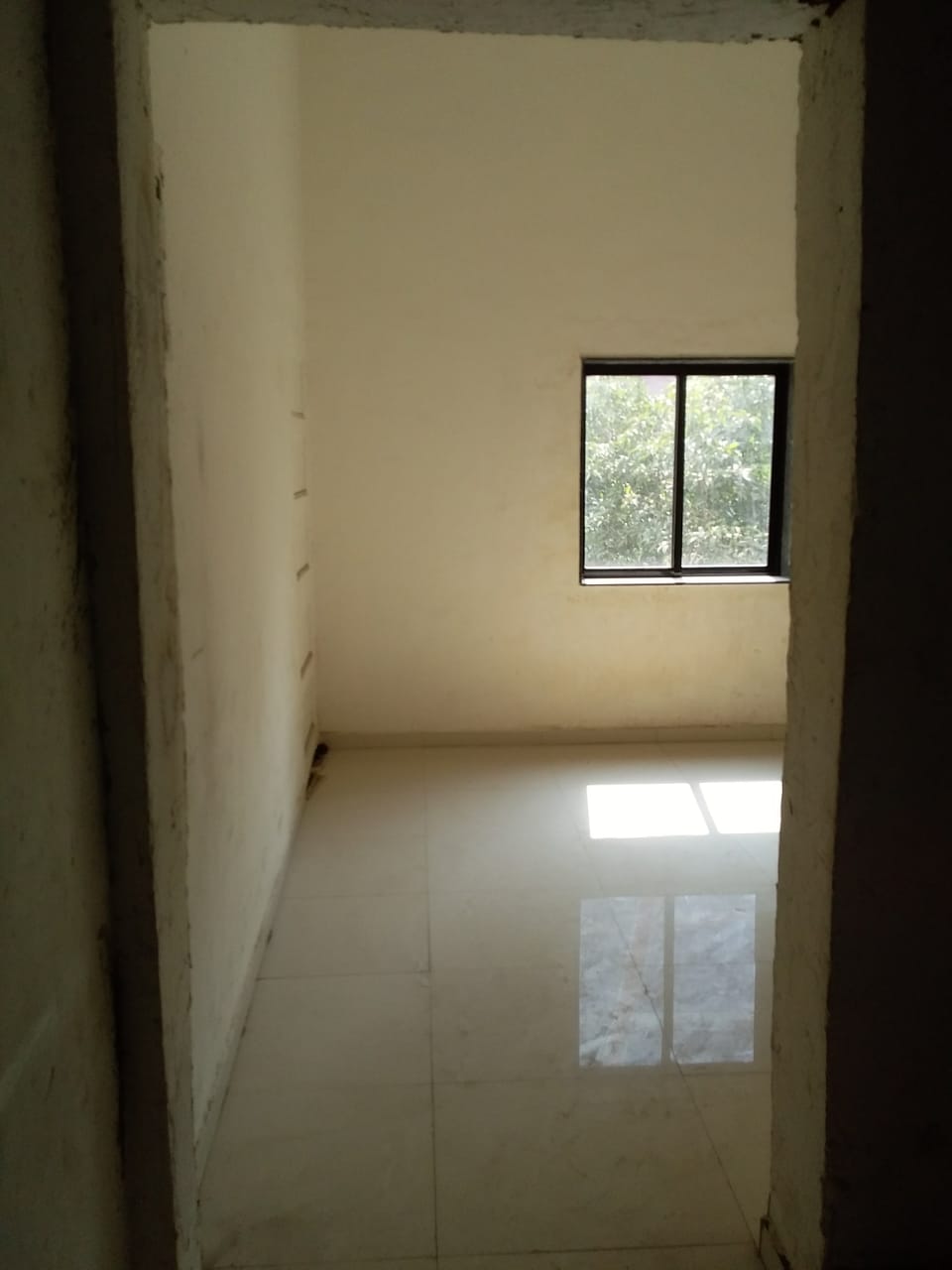 Cama Industrial Estate flat for rent - Image 4