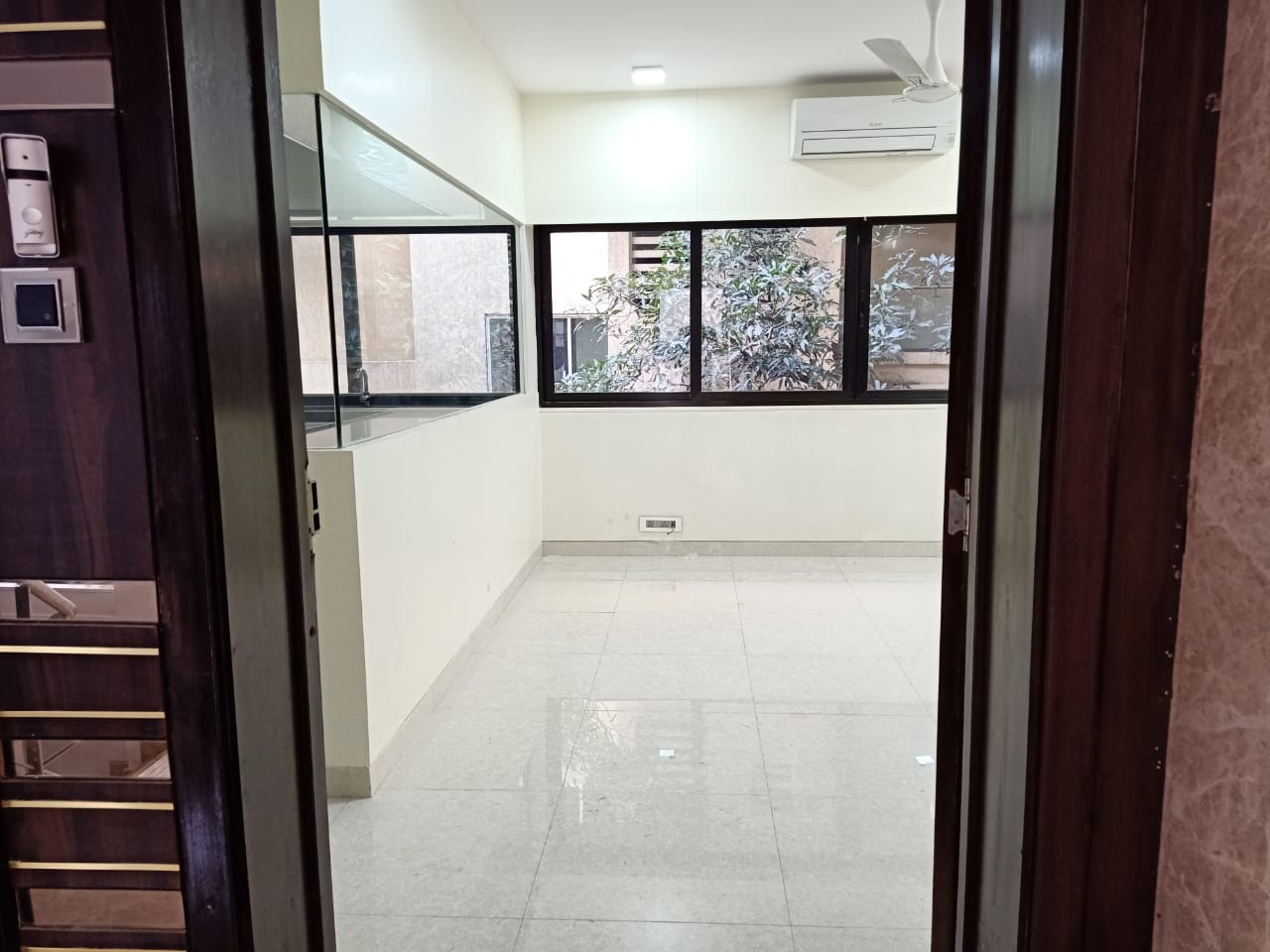 Kakad Classic β Bandra West (2)