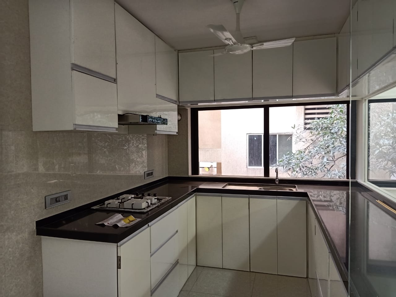 Kakad Classic β Bandra West (4)