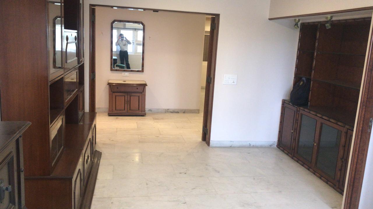 Ashiana Glaxo — Bandra West