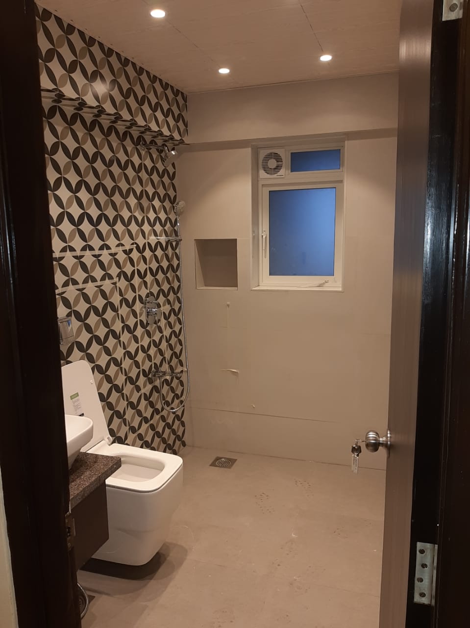 Everest Apartments — Bandra West