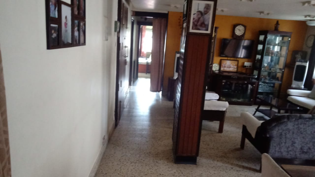 Om Shri Gurudev — Khar West (4)