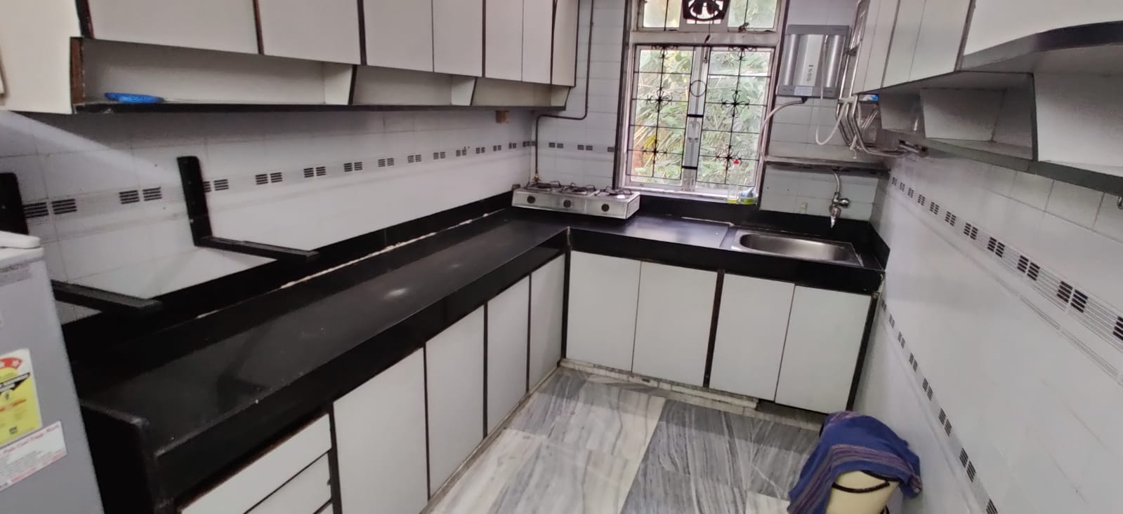 Shiv Om Building — Vile Parle West (2)